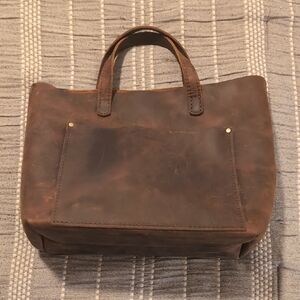 Portland Leather Classic Medium Crossbody Tote - Canyon